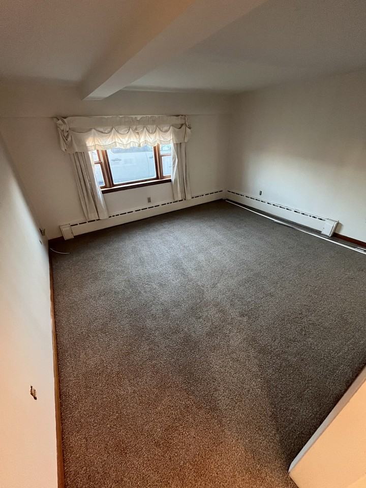 67 William St #1 - Photo 5 of 10