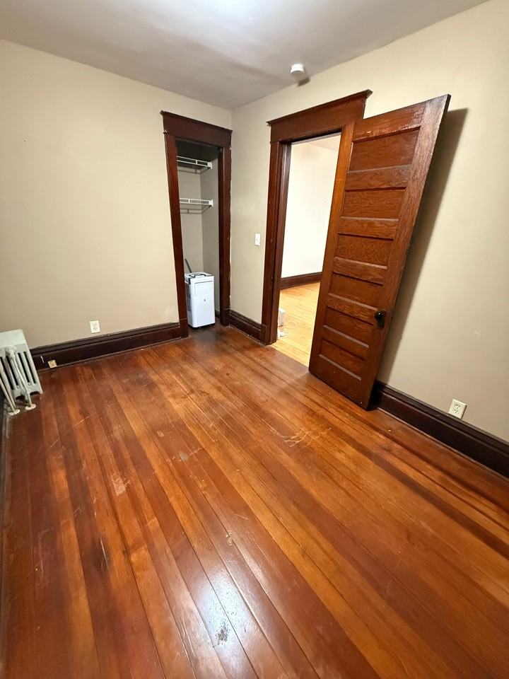 869 Geranium Ave E #A - Photo 3 of 11