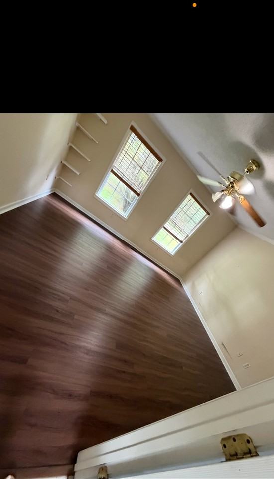 124 Summitt St #B - Photo 2 of 17