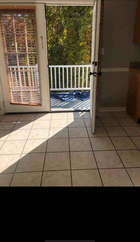 124 Summitt St #B - Photo 4 of 17