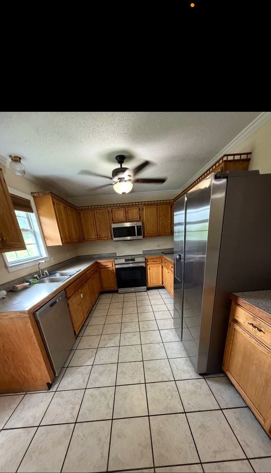 124 Summitt St #B - Photo 6 of 17