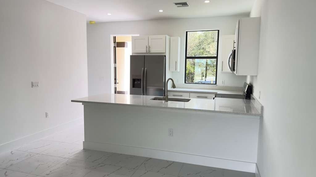 520 Creuset Ave S - Photo 6 of 15