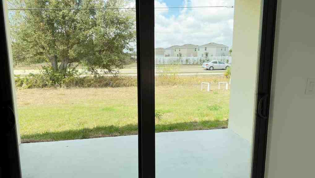 520 Creuset Ave S - Photo 7 of 15