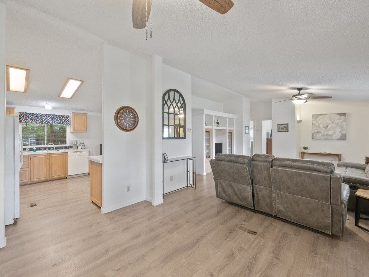1443A S Clark Rd - Photo 5 of 18