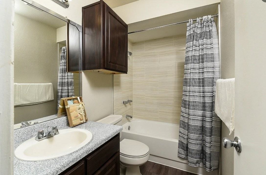 11441 Ih #17206 - Photo 3 of 13