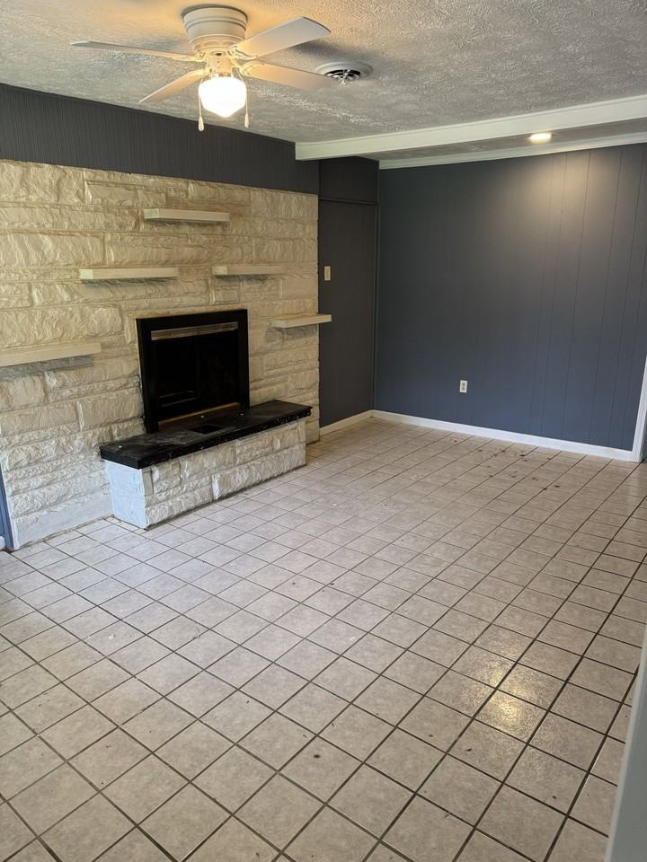 1707 Ridge Rd #1707 - Photo 4 of 15