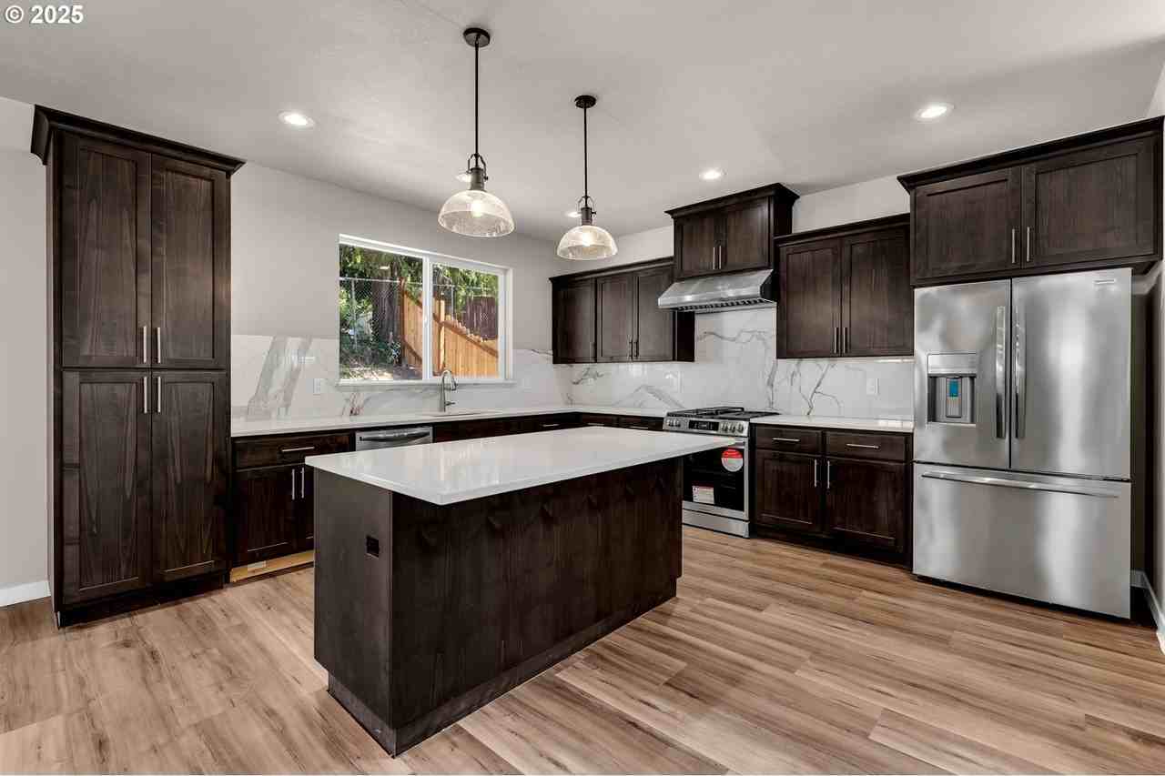 6107 Ne 45th Ct - Photo 4 of 23