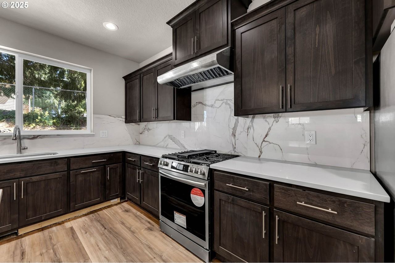 6107 Ne 45th Ct - Photo 6 of 23