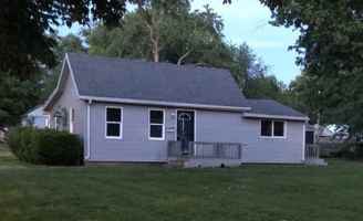 featured image of 1556 N Taylor Ave