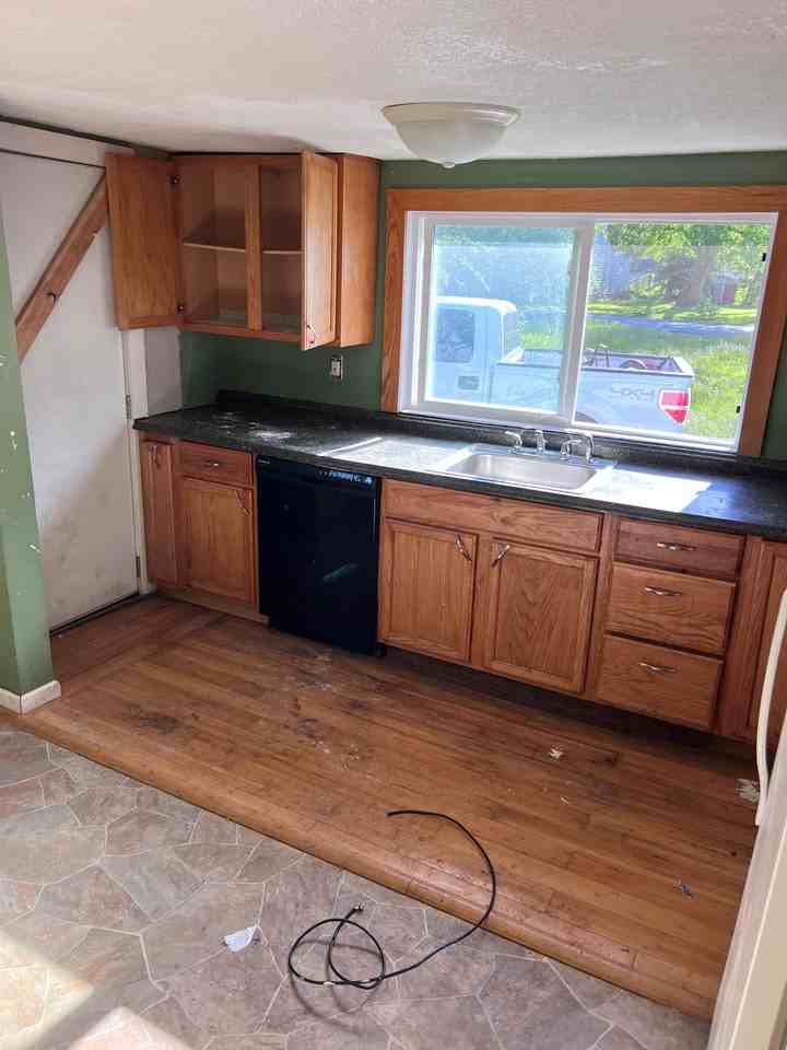 1556 N Taylor Ave - Photo 2 of 12