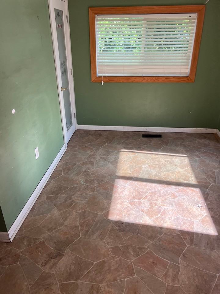 1556 N Taylor Ave - Photo 6 of 12