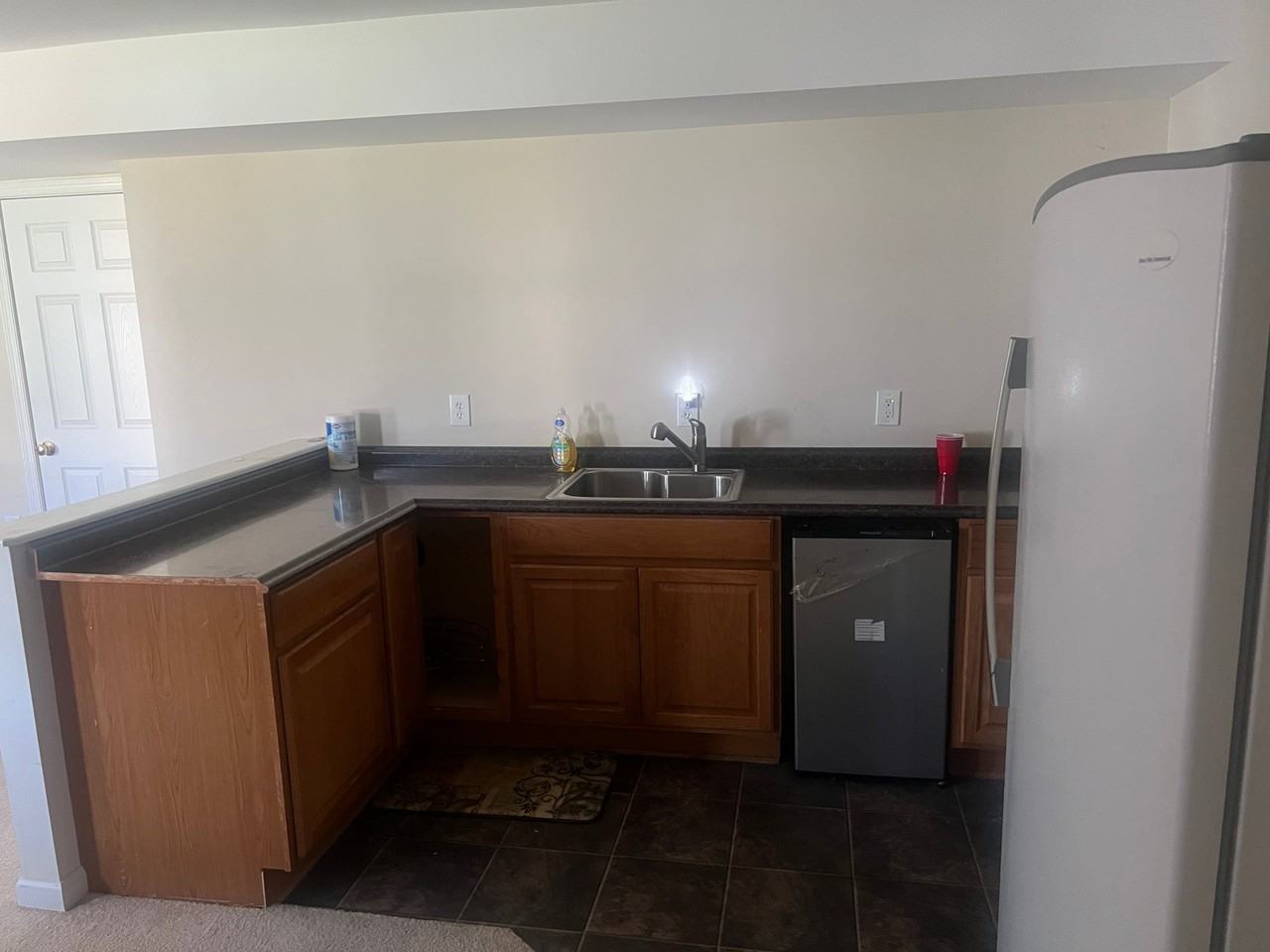 248 Olympic Dr - Photo 4 of 11