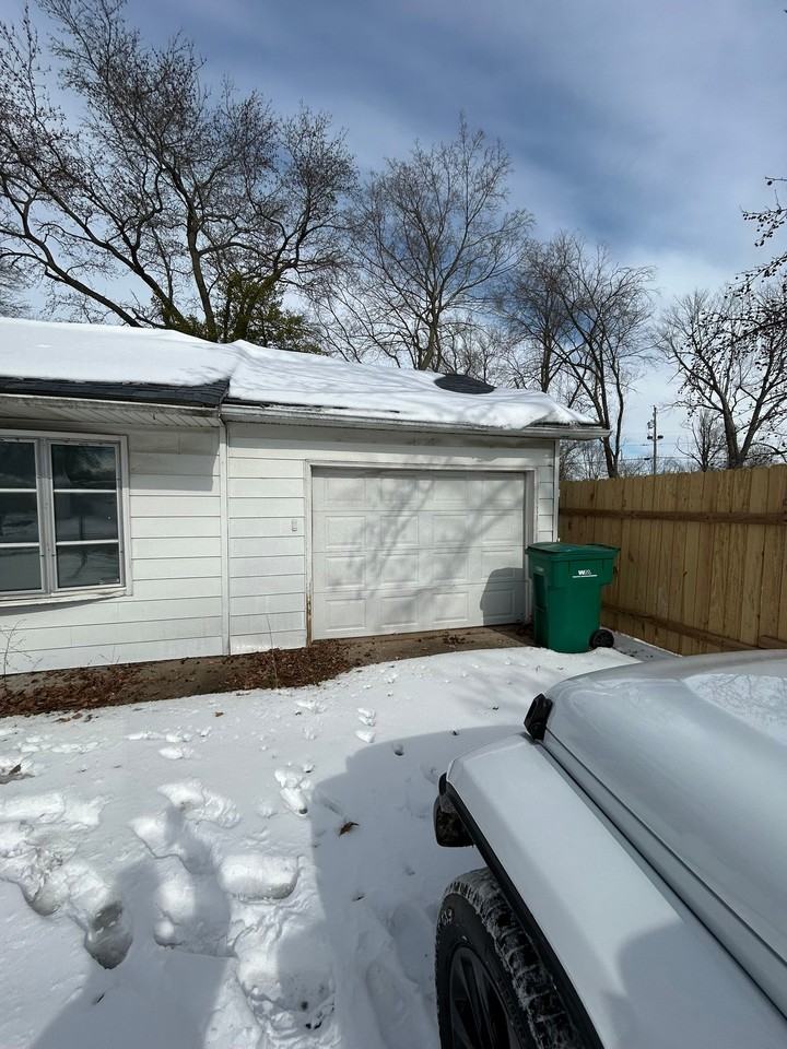 21 Agnes Dr - Photo 2 of 20
