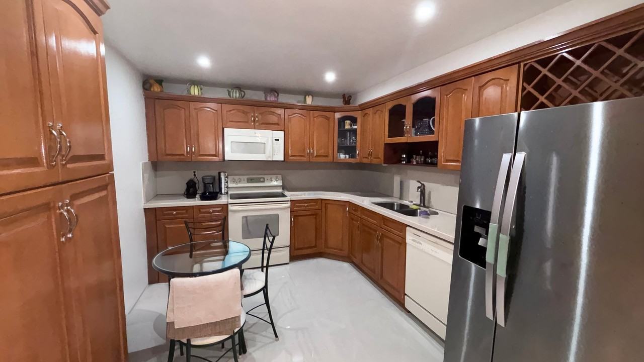 9735 Nwst - Photo 4 of 17
