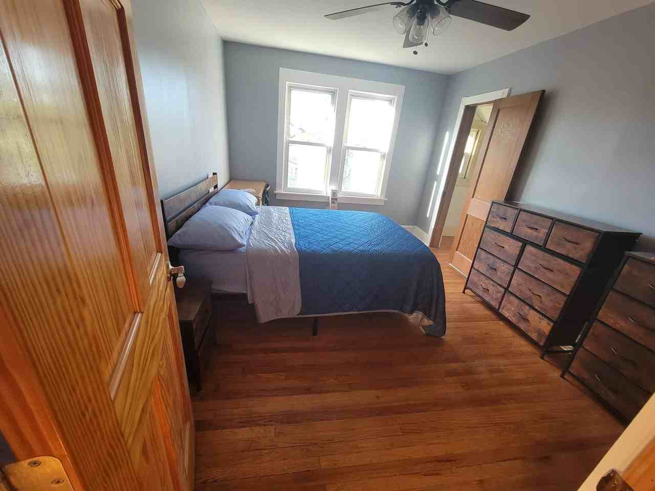 32 Glenwood St - Photo 3 of 5