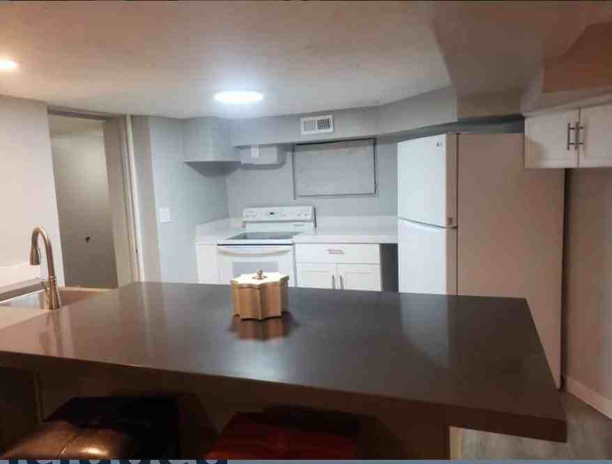 168 Ross Dr - Photo 4 of 18