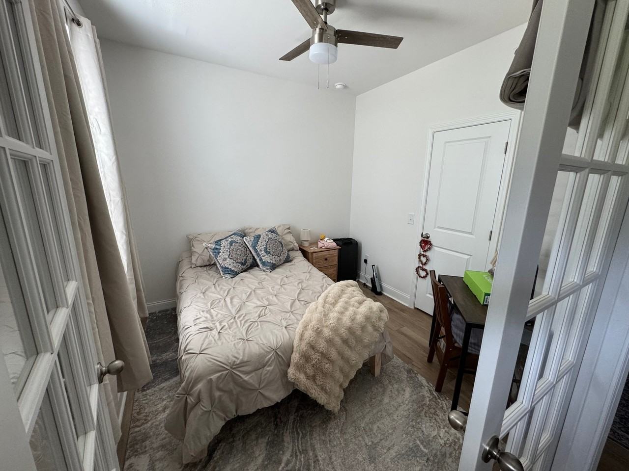5009 Layman Dr - Photo 4 of 20