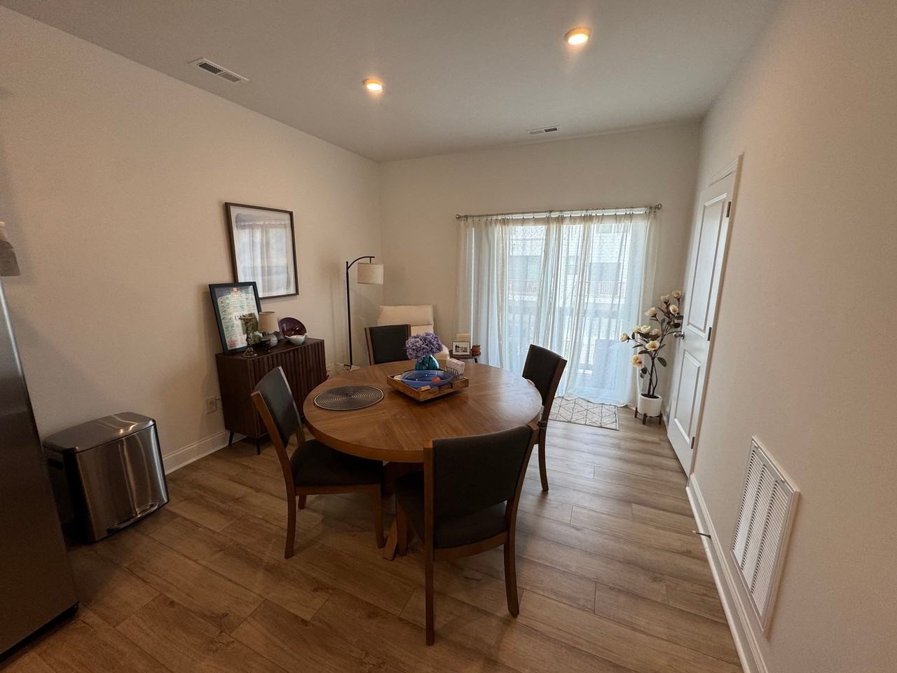 5009 Layman Dr - Photo 5 of 20