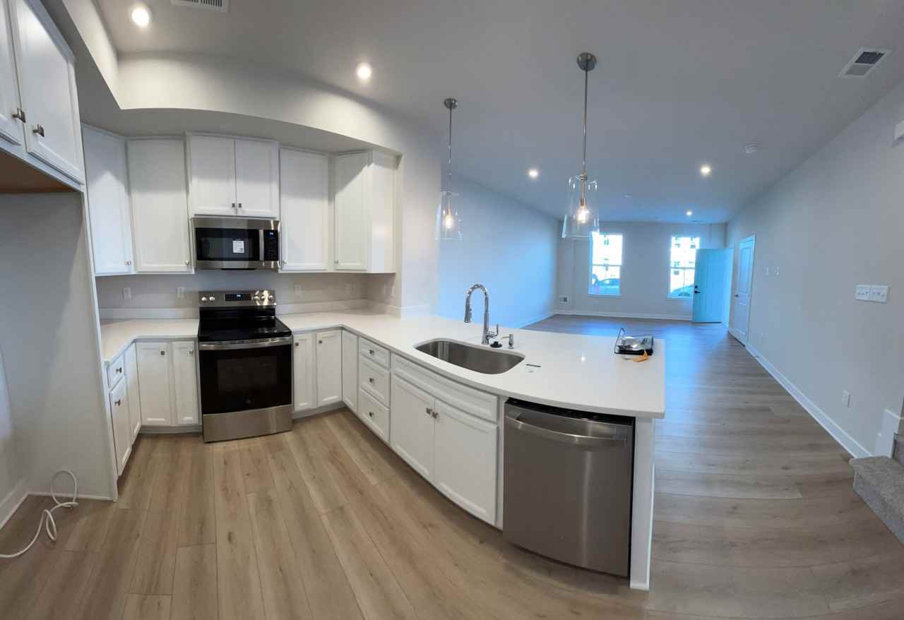 2846 Calgary Ln - Photo 3 of 13