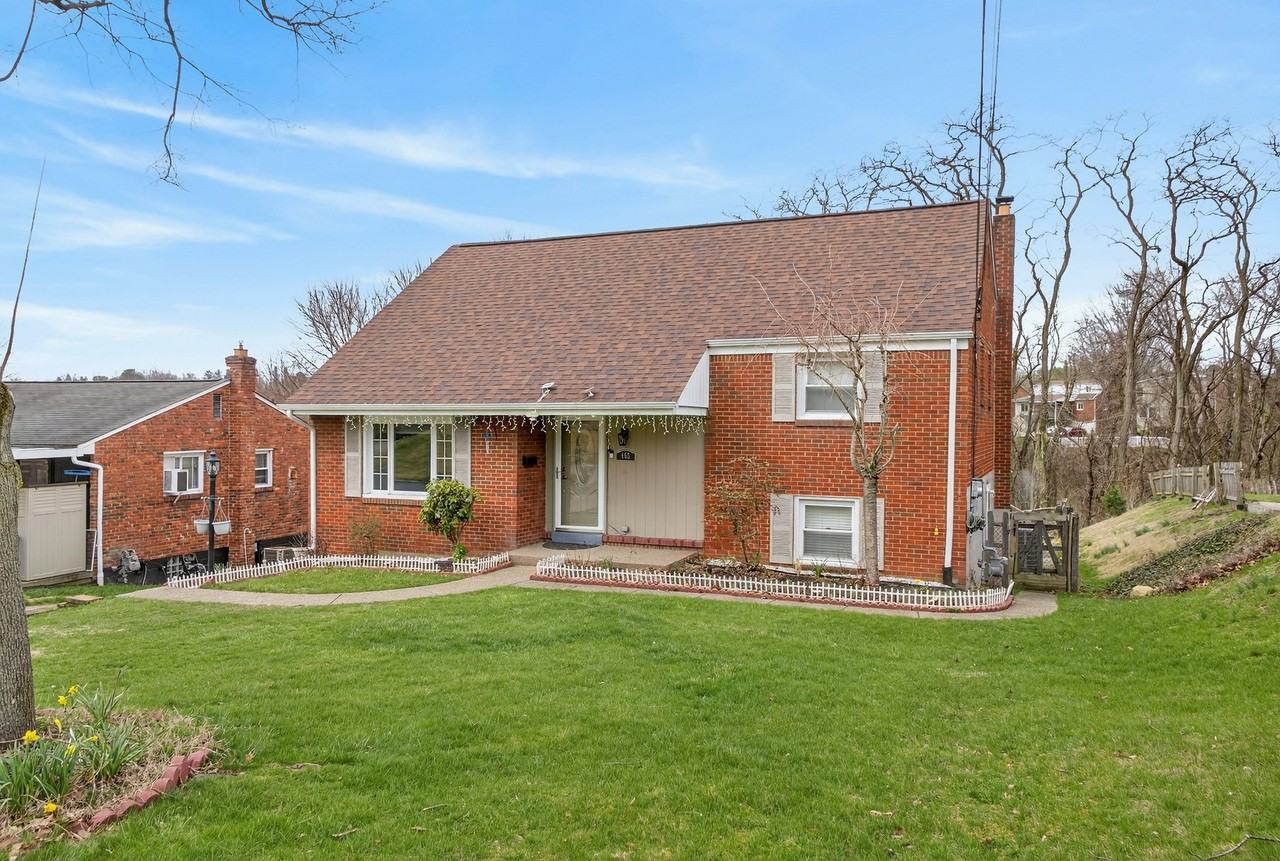 455 Grace St - Photo 3 of 18