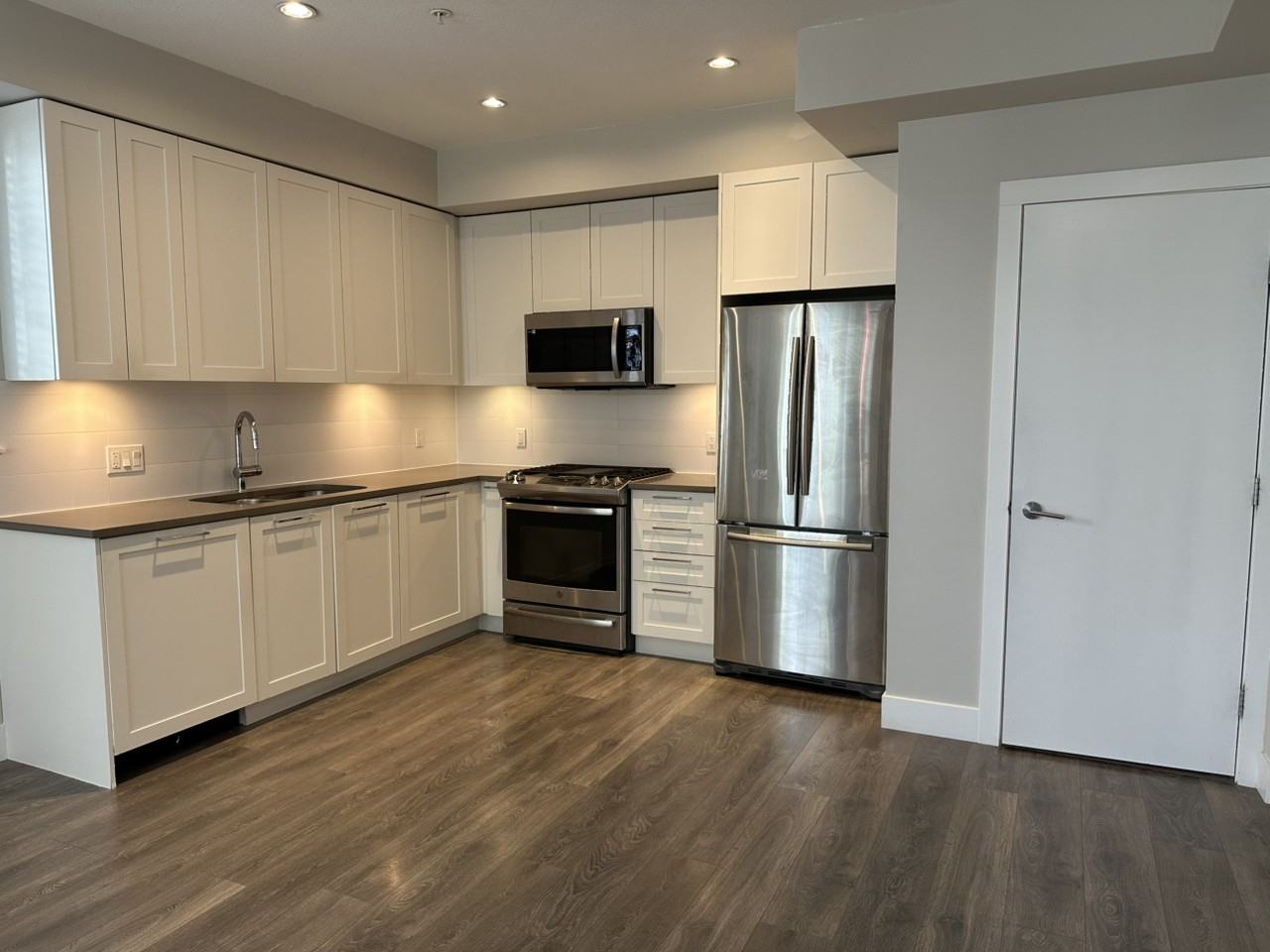 5188 Savile Row #6 - Photo 6 of 18