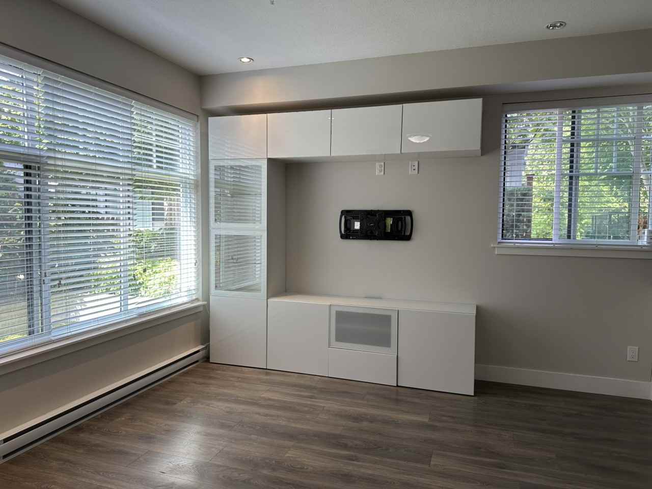 5188 Savile Row #6 - Photo 5 of 18