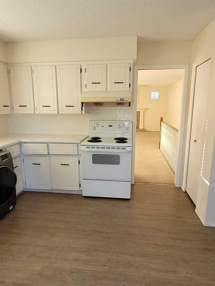 Springfield Dr - Photo 4 of 10