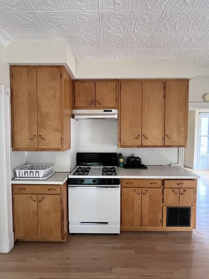 21 Dewitt St #2ndFL - Photo 3 of 20