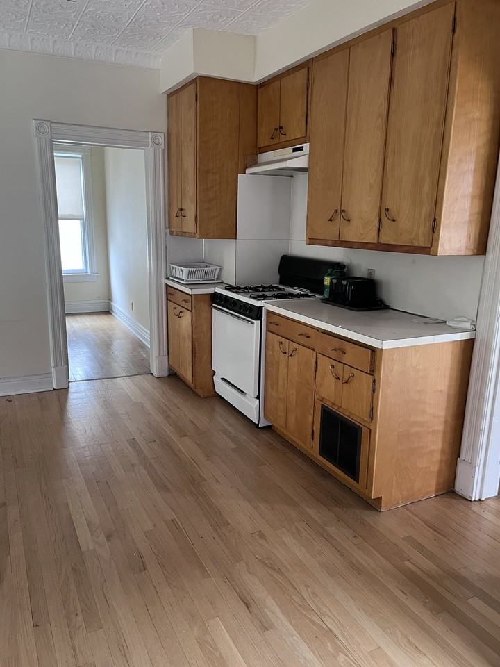 21 Dewitt St #2ndFL - Photo 4 of 20