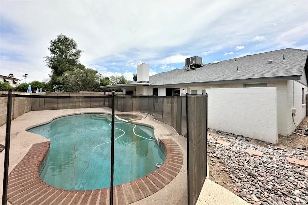 6143 W Sunnyside Dr #NA - Photo 2 of 11