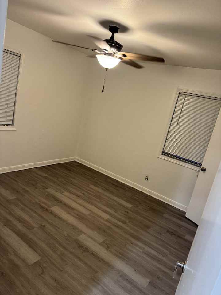 4215 W Fairmount Ave #NA - Photo 6 of 11
