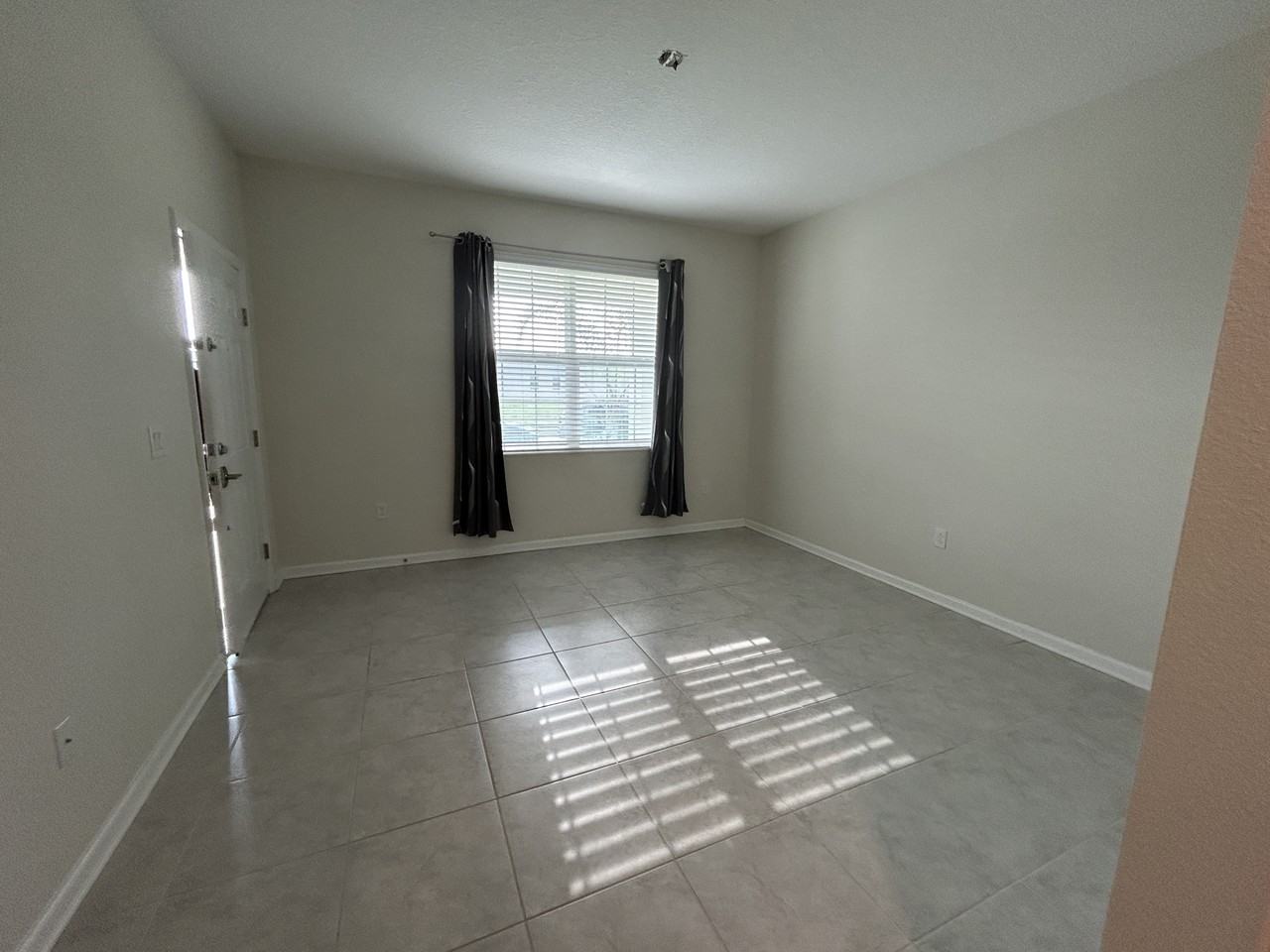 16476 Fernridge St #B - Photo 4 of 12