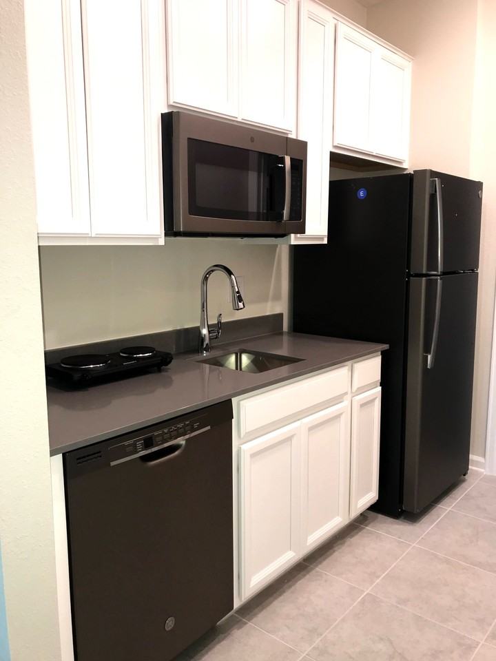16476 Fernridge St #B - Photo 5 of 12