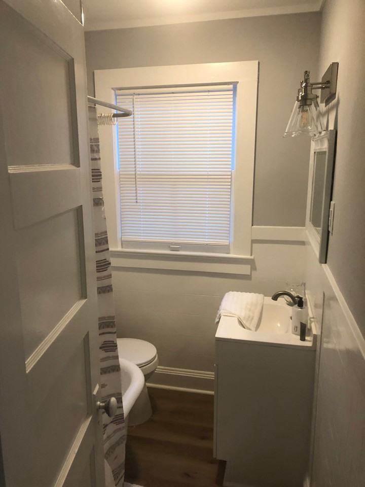 245 E Vermont Ave #9 - Photo 5 of 8
