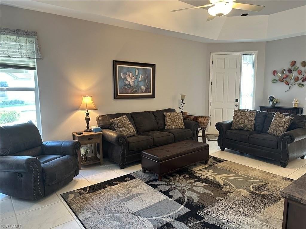 8564 Fairway Bend Dr - Photo 5 of 16