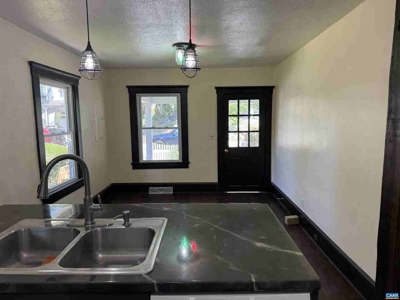504 12th St Nw - Photo 3 of 26