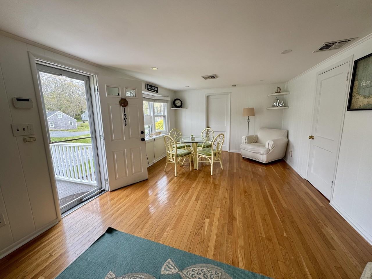 121 6th Avenue - Photo 5 of 17