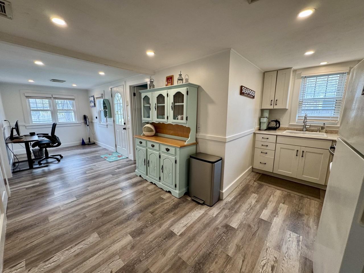 121 6th Avenue - Photo 7 of 17