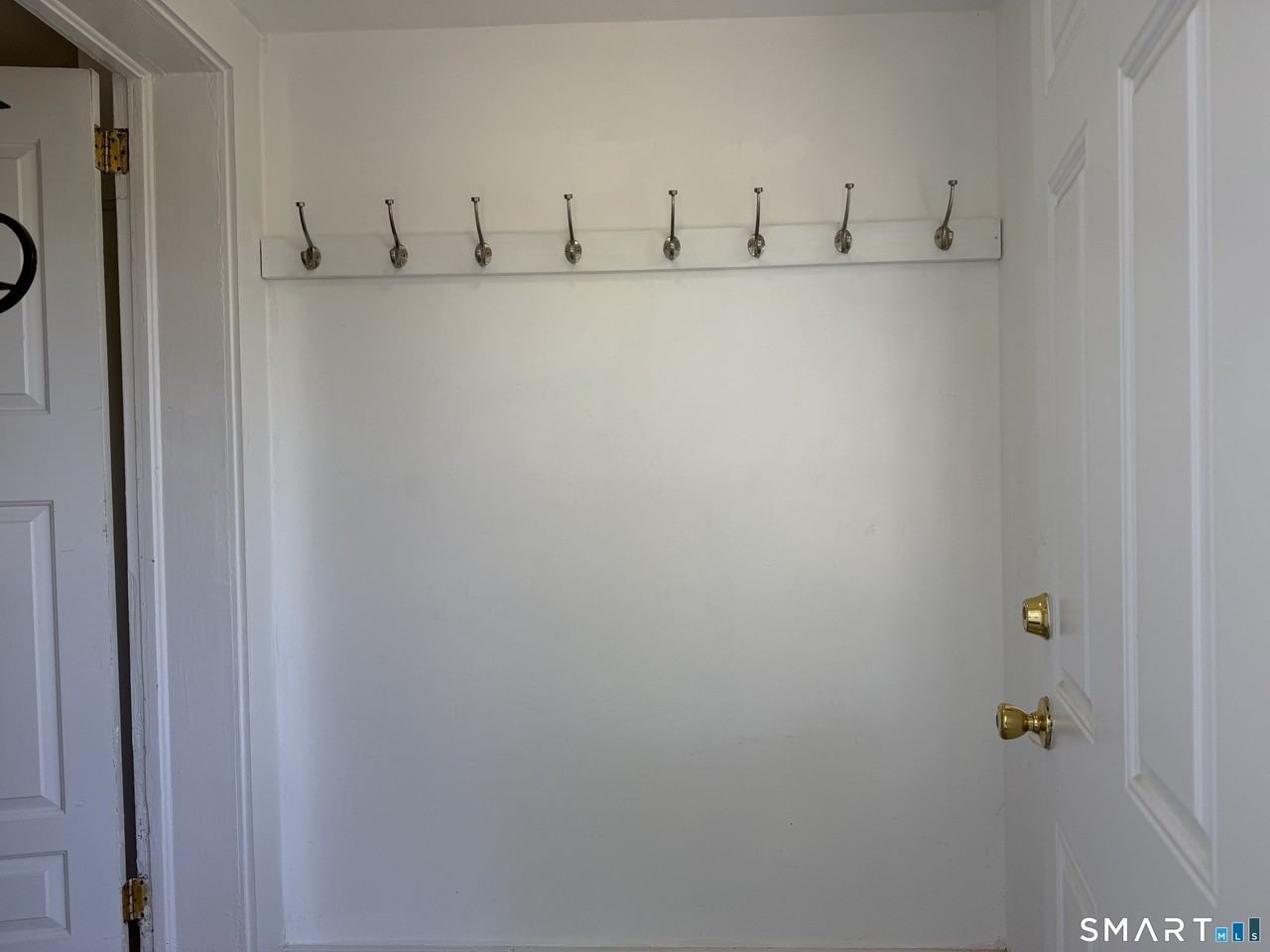 72 West Ave #B - Photo 2 of 13
