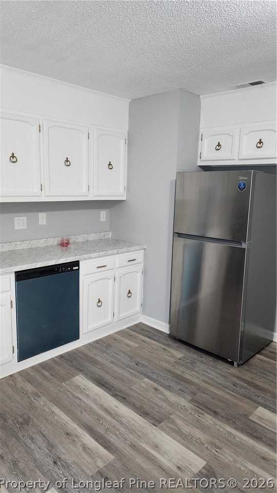 1437 Artesian Ct - Photo 3 of 14