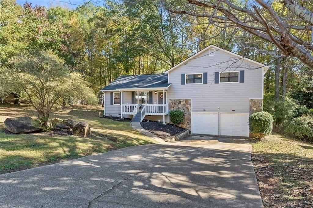 4041 Woodbridge Ct - Photo 3 of 25