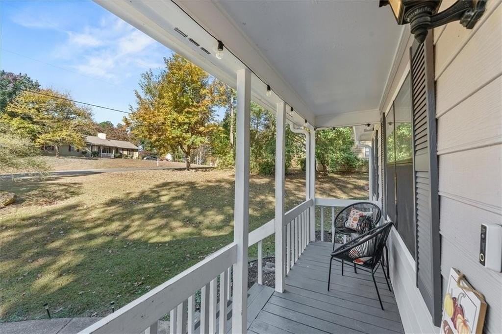 4041 Woodbridge Ct - Photo 4 of 25