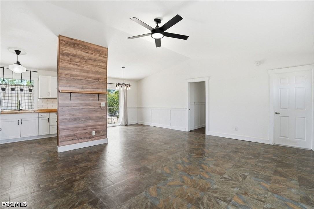 18 Nw 26th Ter - Photo 5 of 9
