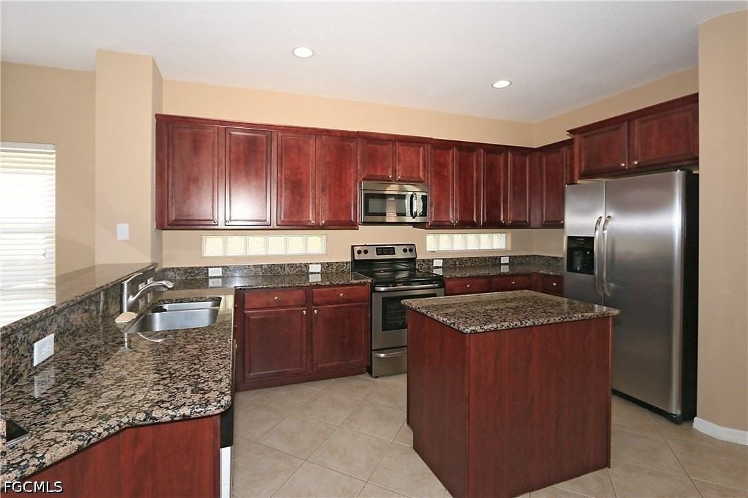 17007 Tremont St - Photo 3 of 22