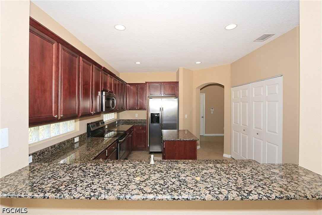 17007 Tremont St - Photo 4 of 22