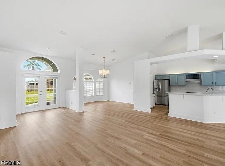 809 Se Lansdowne Ave - Photo 2 of 29