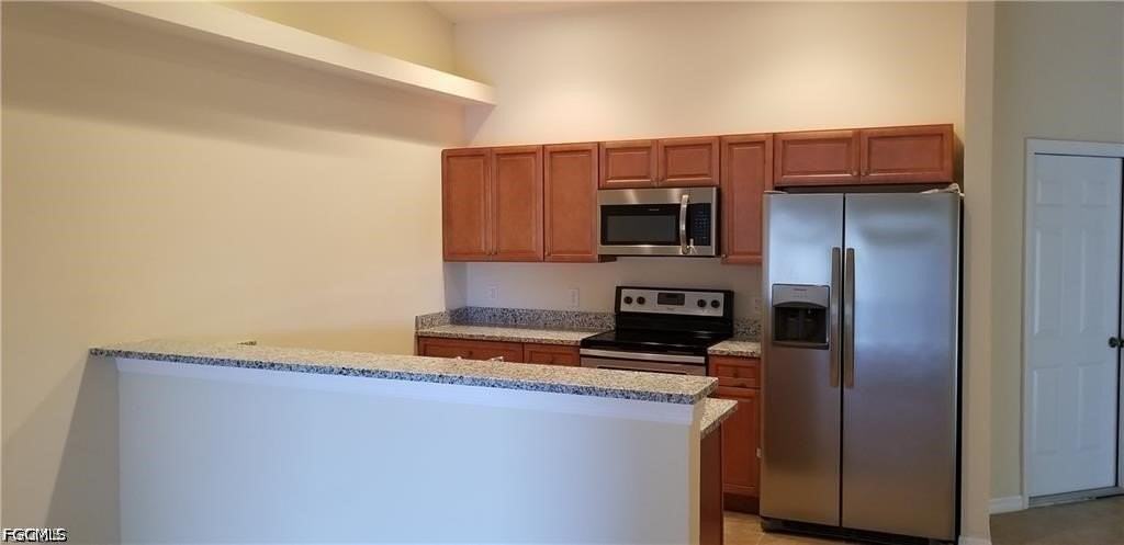 1309/1311 NE 8th Place - Photo 3 of 13
