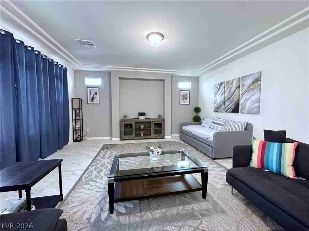 8573 Silver Coast St - Photo 3 of 37
