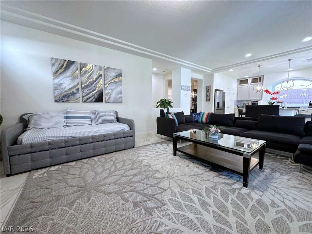8573 Silver Coast St - Photo 4 of 37
