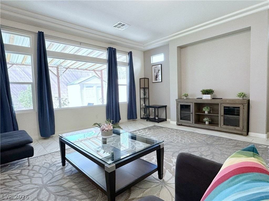 8573 Silver Coast St - Photo 6 of 37